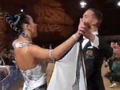 2012�¹��ո����ĺ�ķ���ʹ����������첽 International Adult Standard - Final Quickstep