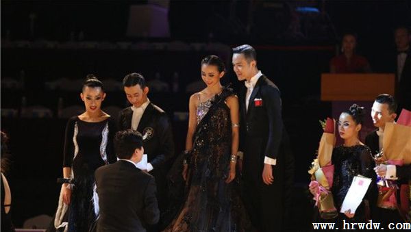 �Ǿ���̹Ȼ �����褽ิ������ ��24��ȫ�������赸������